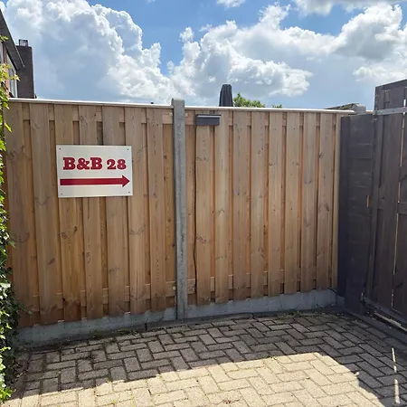 Bed&Breakfast 28 appartement met ruime tuin-2
